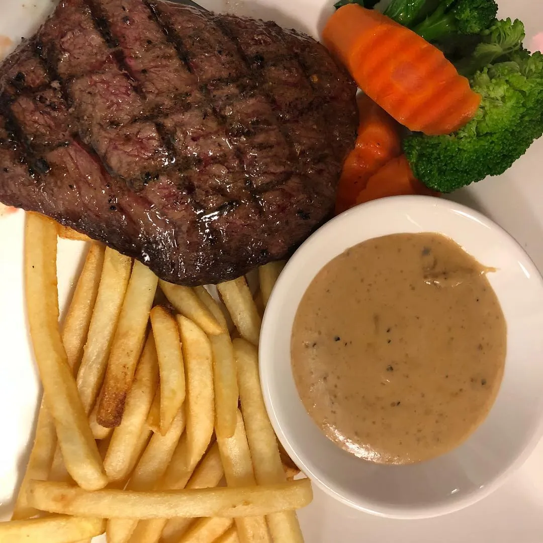 Chef House Food Court Indian Middle Eastern Dishes Sherwood Park